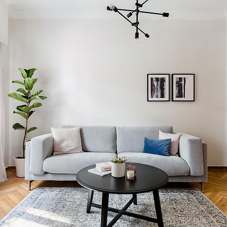 Acropolis Heart 2Bd Apartment In Plaka By Upstreet Афины Экстерьер фото