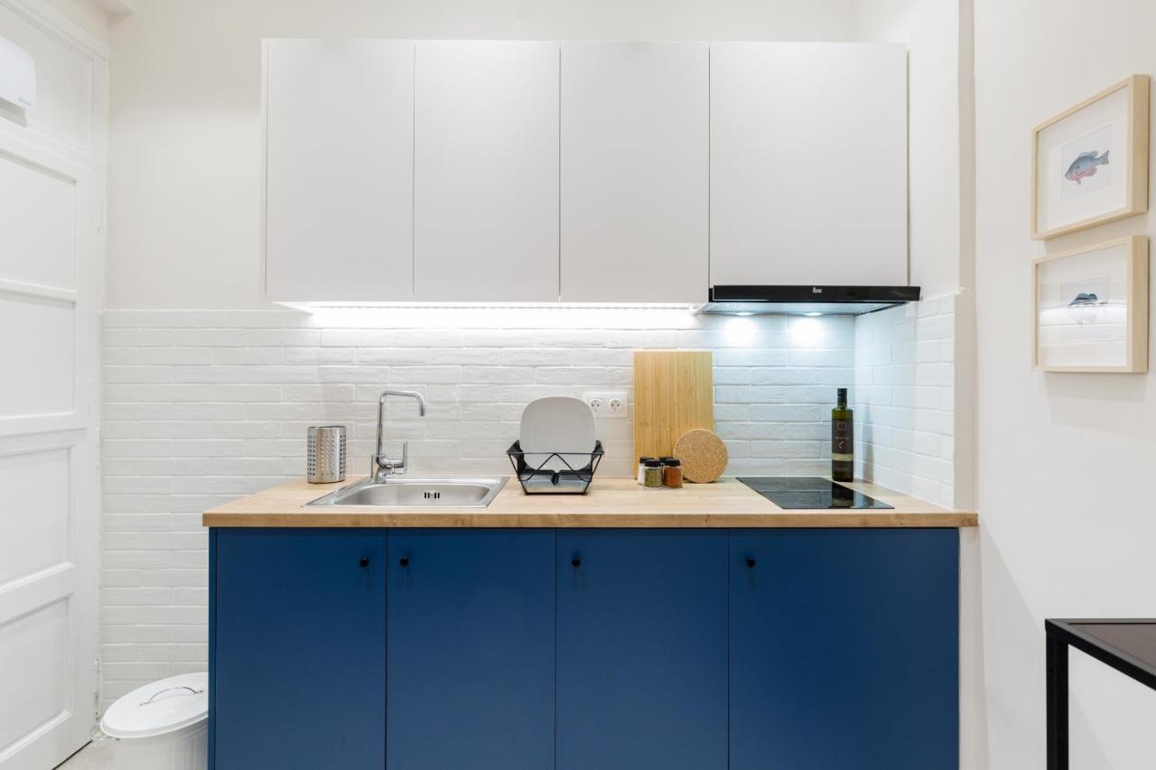 Acropolis Heart 2Bd Apartment In Plaka By Upstreet Афины Экстерьер фото