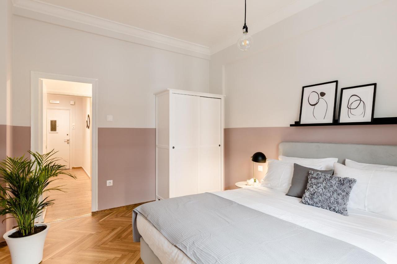 Acropolis Heart 2Bd Apartment In Plaka By Upstreet Афины Экстерьер фото